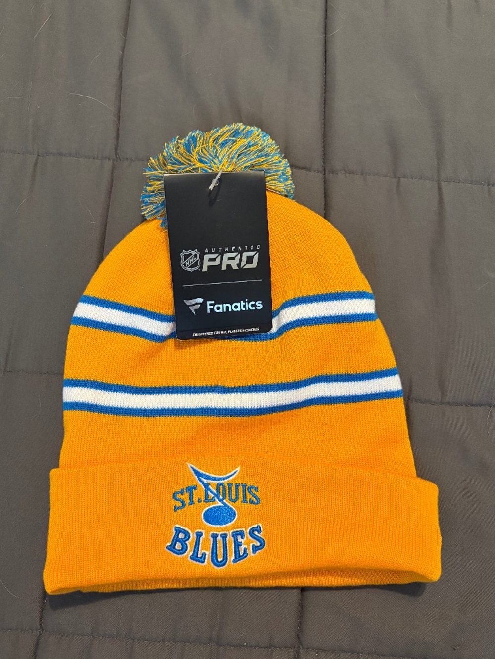 St. Louis Blues Fanatics Authentic Pro Yellow Blue Special Ed Pom Beanie NWT